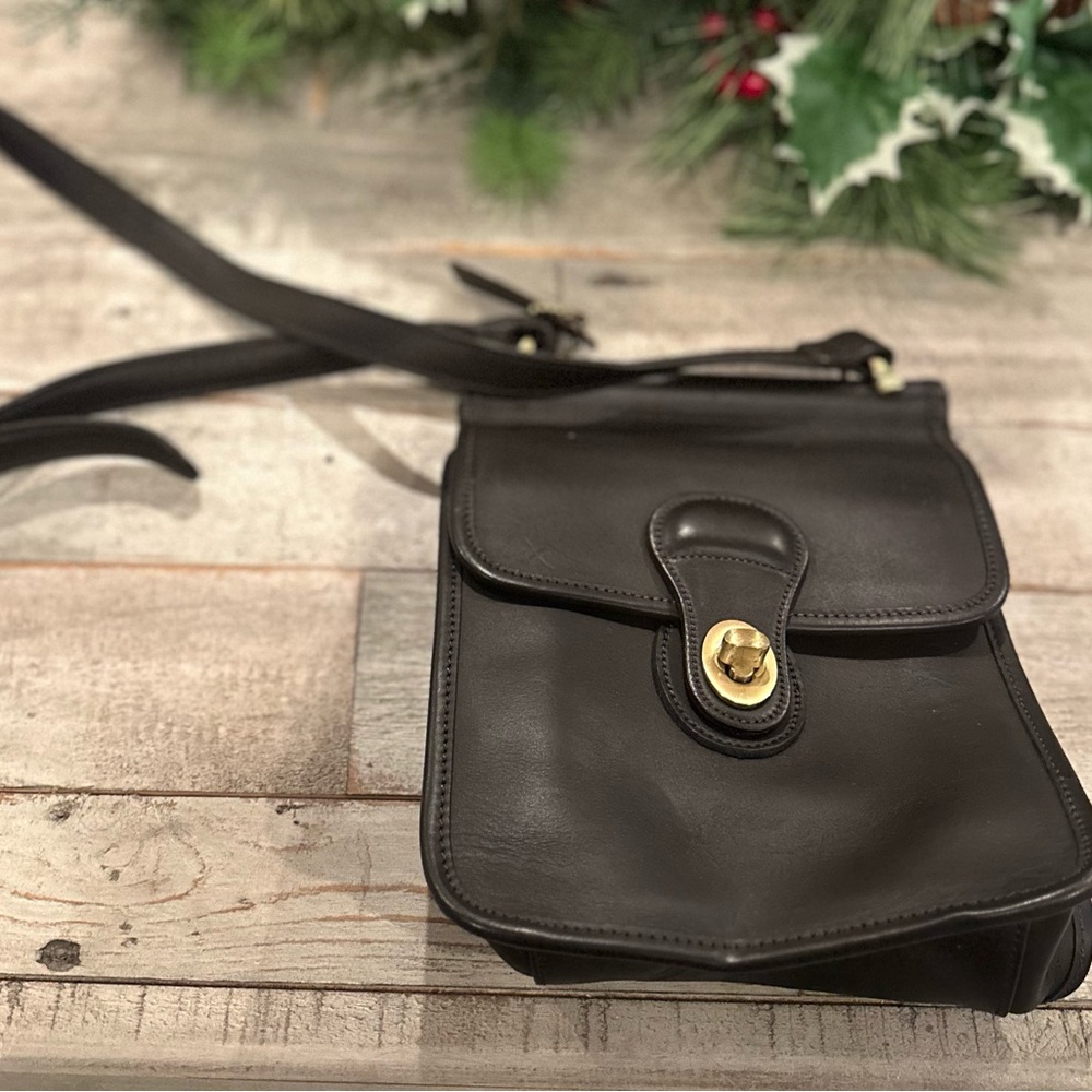 🖤💛Coach Crossbody💛🖤